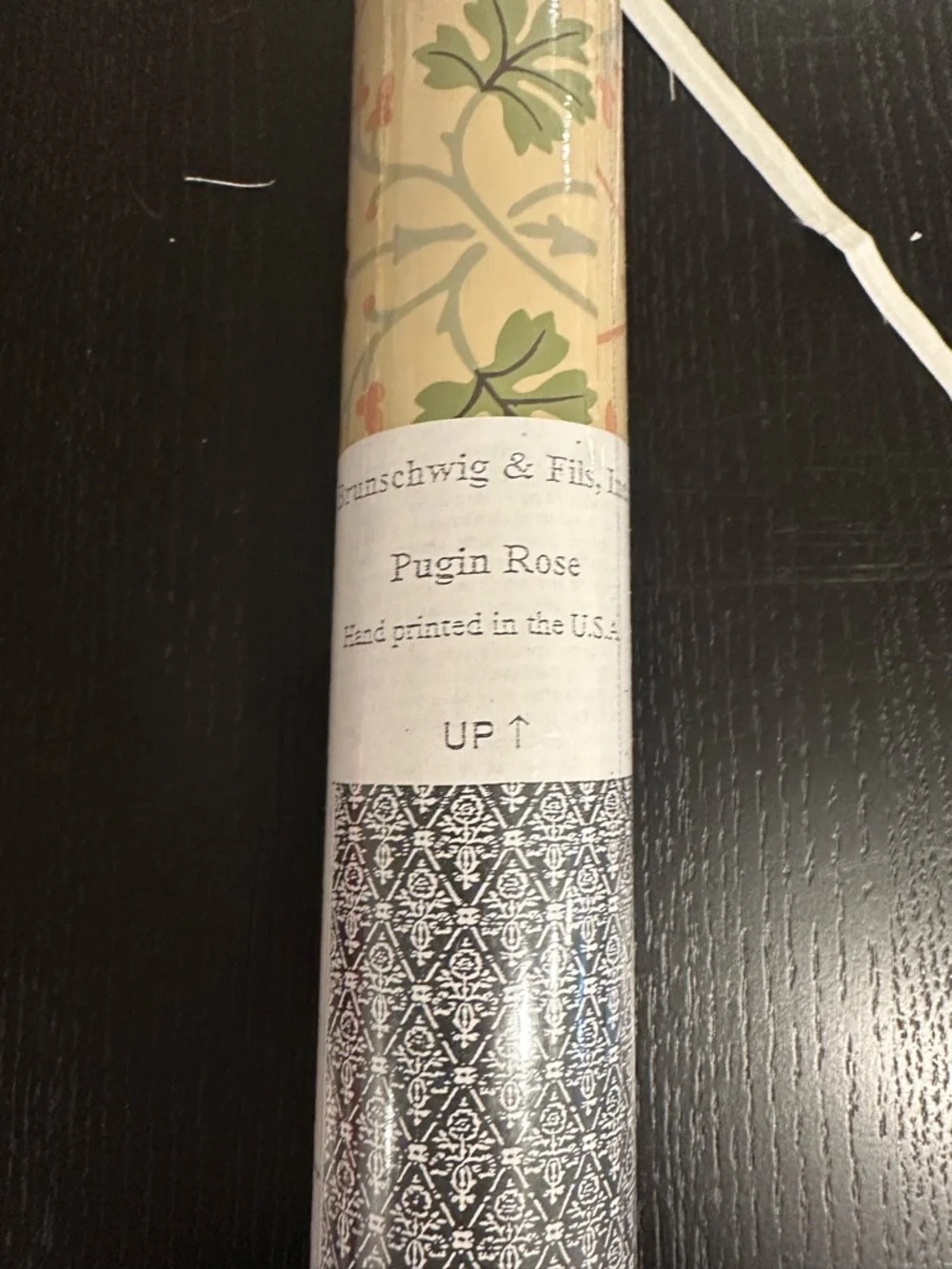 Brunshwig & Fils Designer Pugin Rose Wallpaper - RARE Floral wallpaper